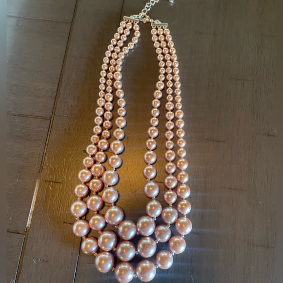 NWOT Imitation Pearl Three Row Collar Necklace - Picture 4 of 7